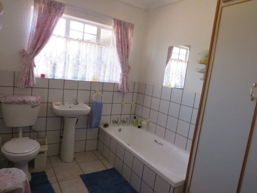 3 Bedroom Property for Sale in Vaal Park North West